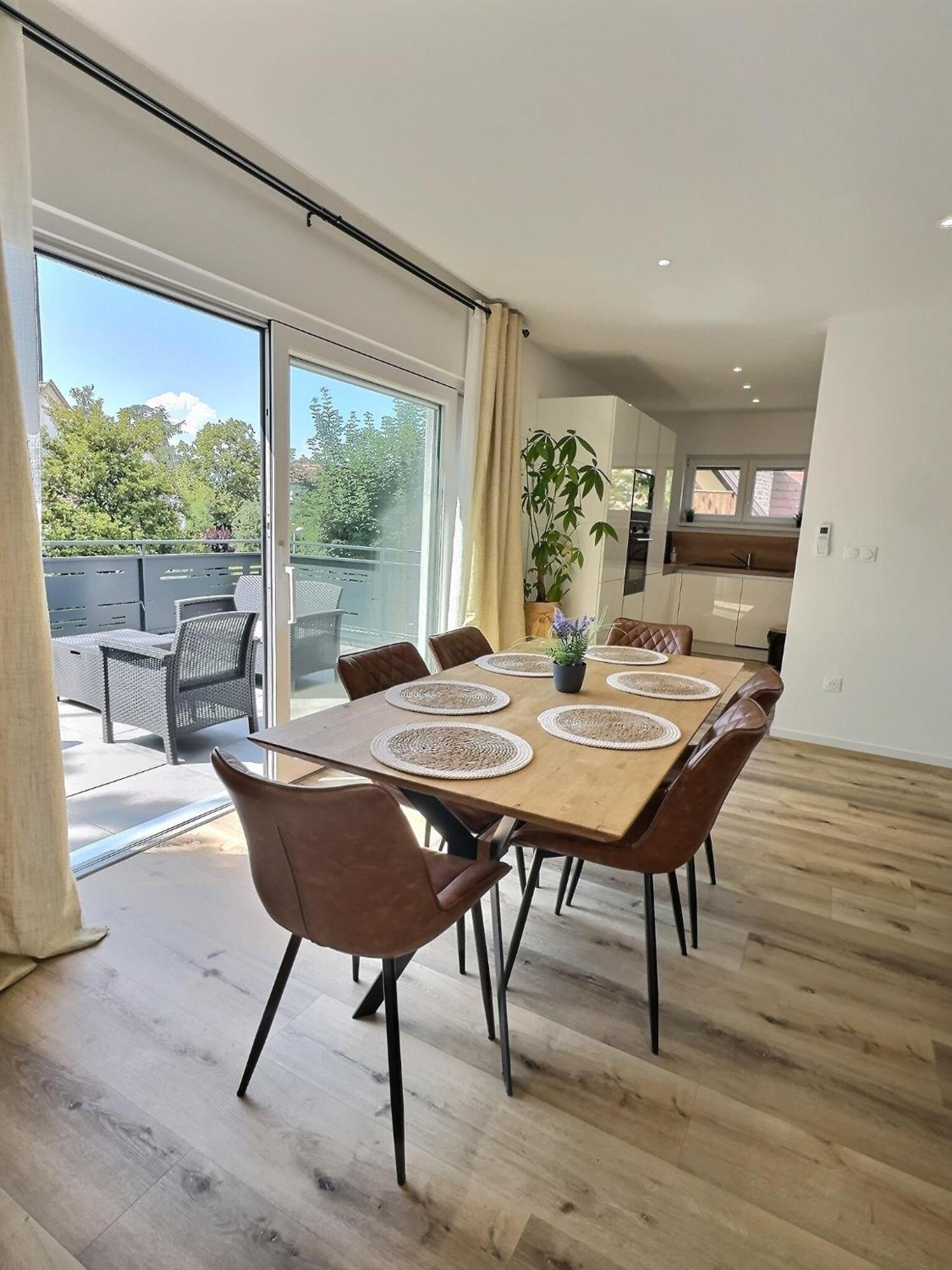 Appartement Alsace Neuf Garage, Parking Et Terrasse Colmar Exteriör bild